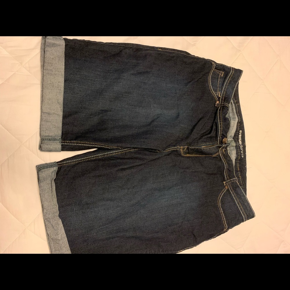 Bermuda shorts - Picture 2 of 2